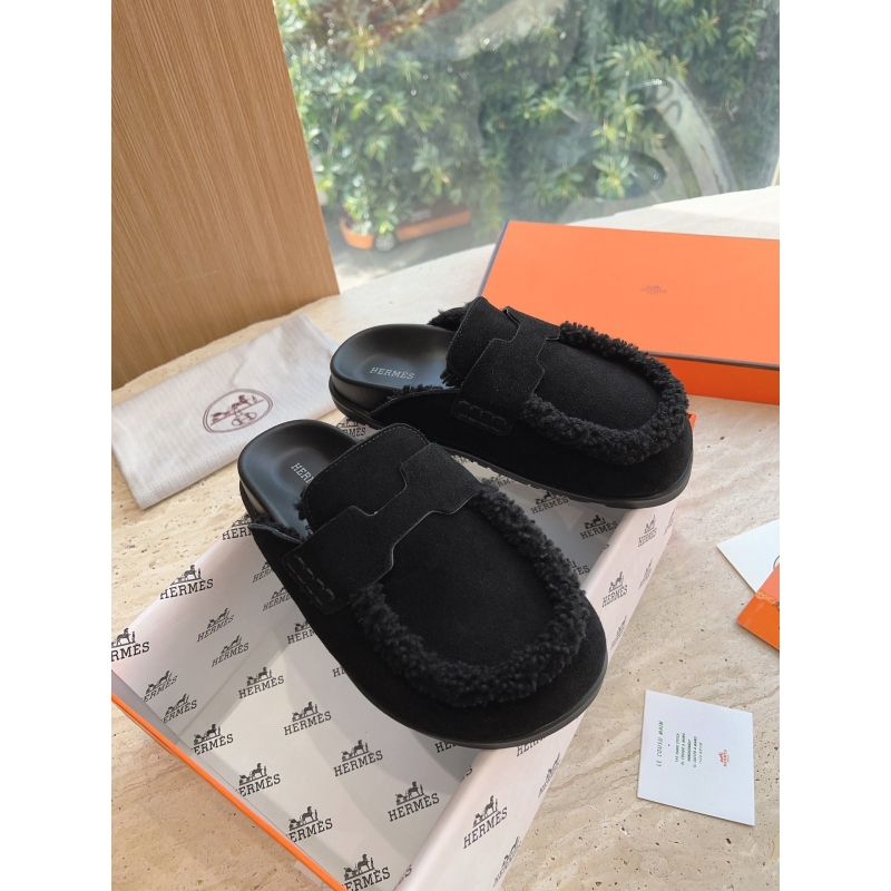 H**mes slippers